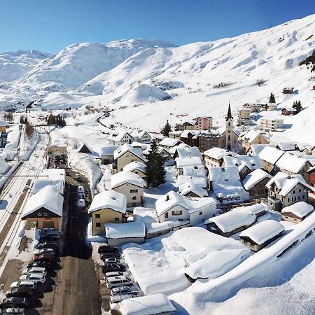 Realp Hotel Des Alpes מראה חיצוני תמונה