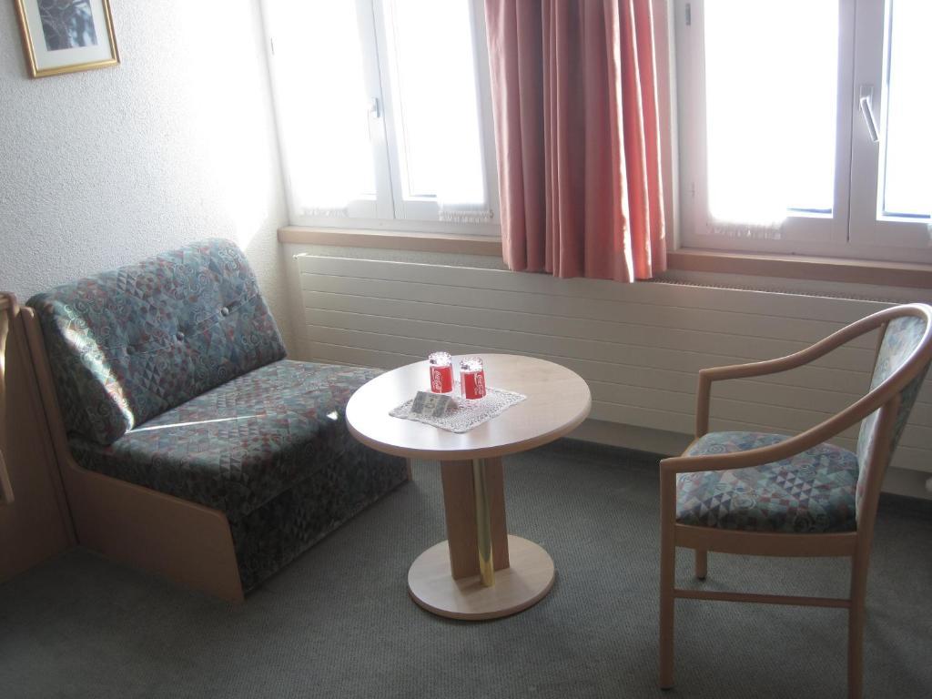Realp Hotel Des Alpes חדר תמונה