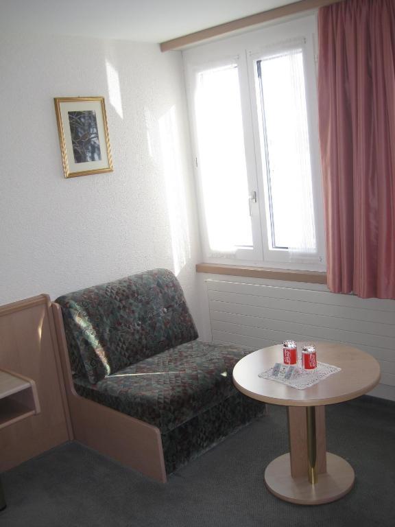 Realp Hotel Des Alpes חדר תמונה