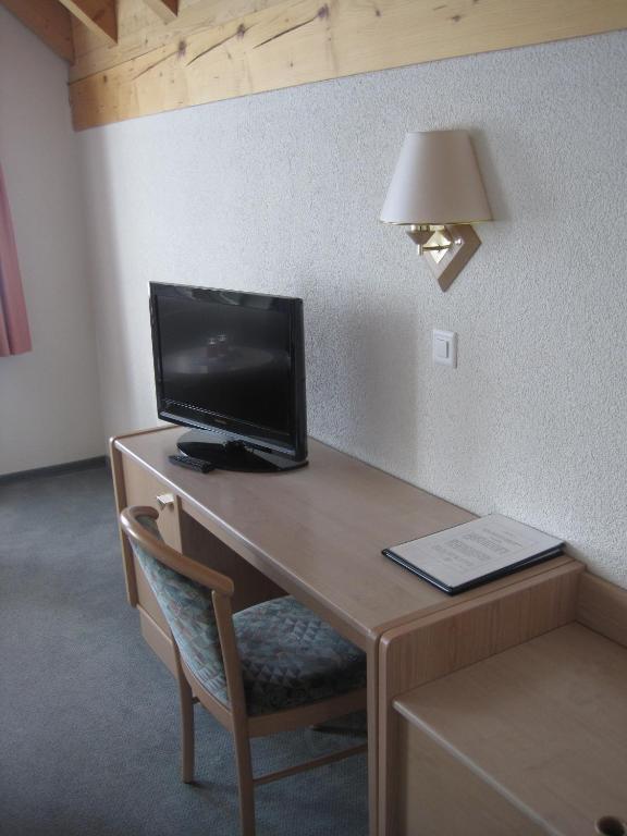 Realp Hotel Des Alpes חדר תמונה