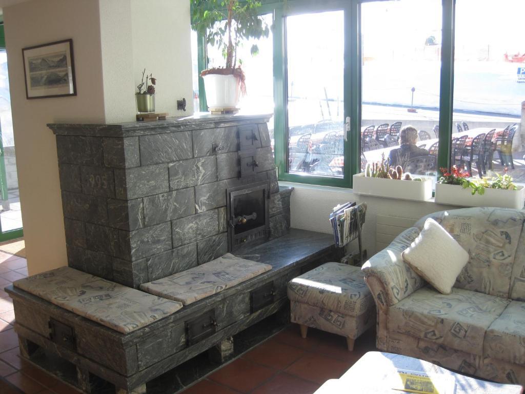 Realp Hotel Des Alpes מראה חיצוני תמונה